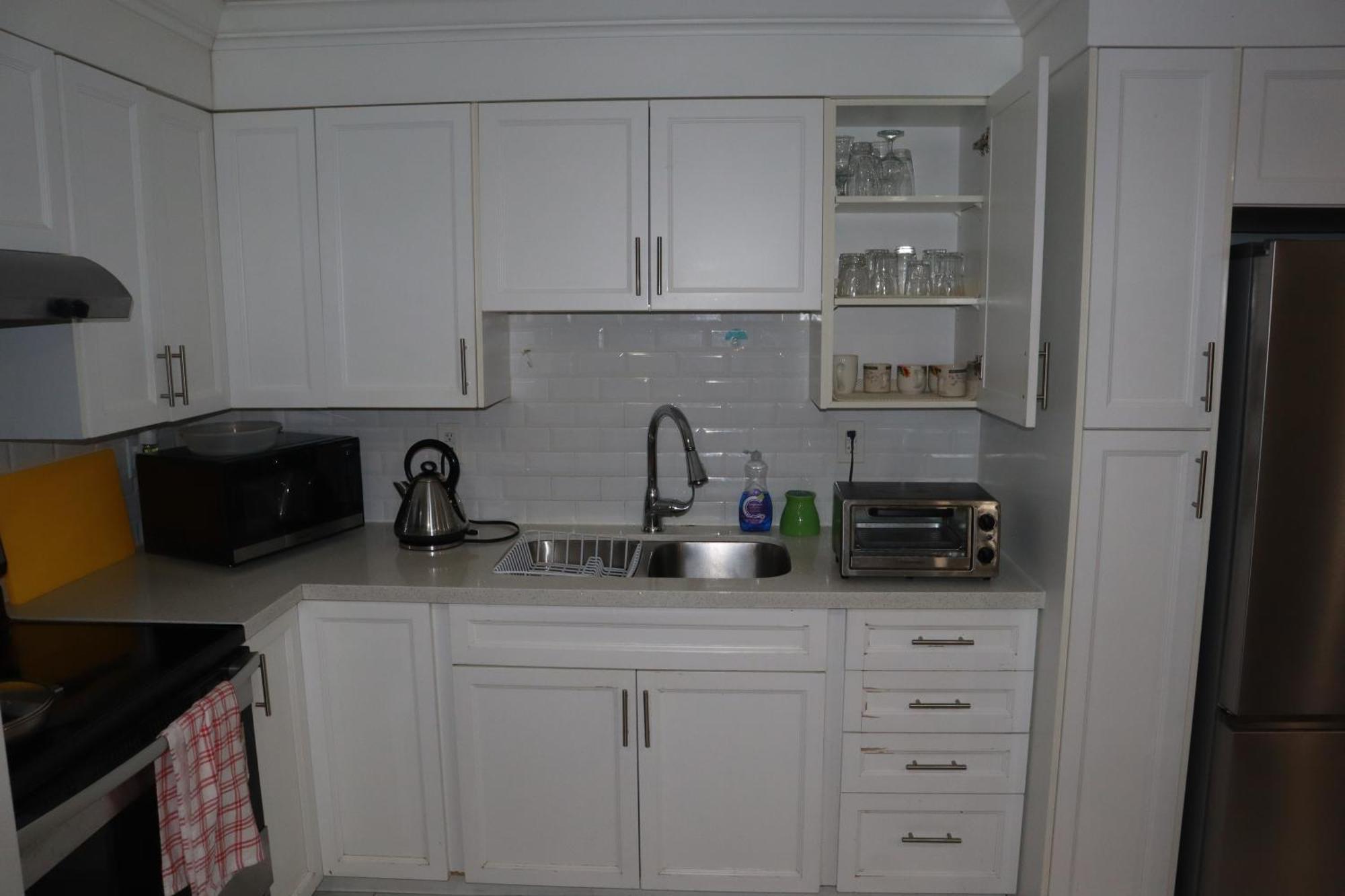 Stunning Furnished 2Bedroom/2Washroom Apartment Брамптън Екстериор снимка